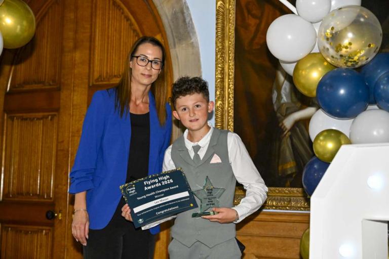 Leo receives award